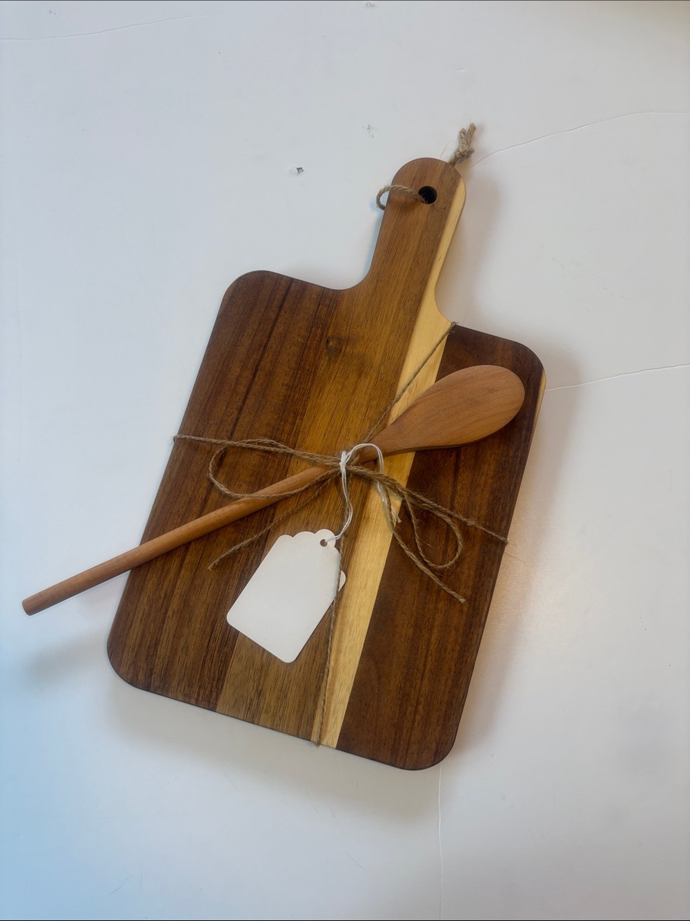 Reversible Two-Tone Wooden Cutting Board with Spoon Combo Kit- Brown